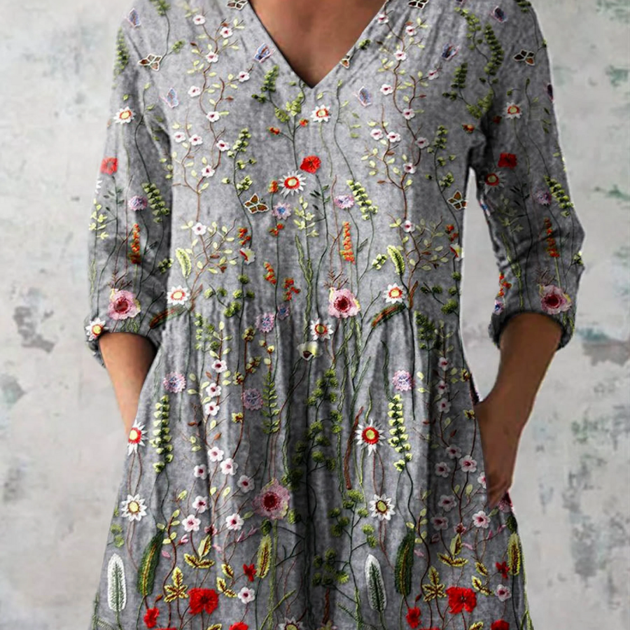 Amelie | Long Blouse with V-Neck